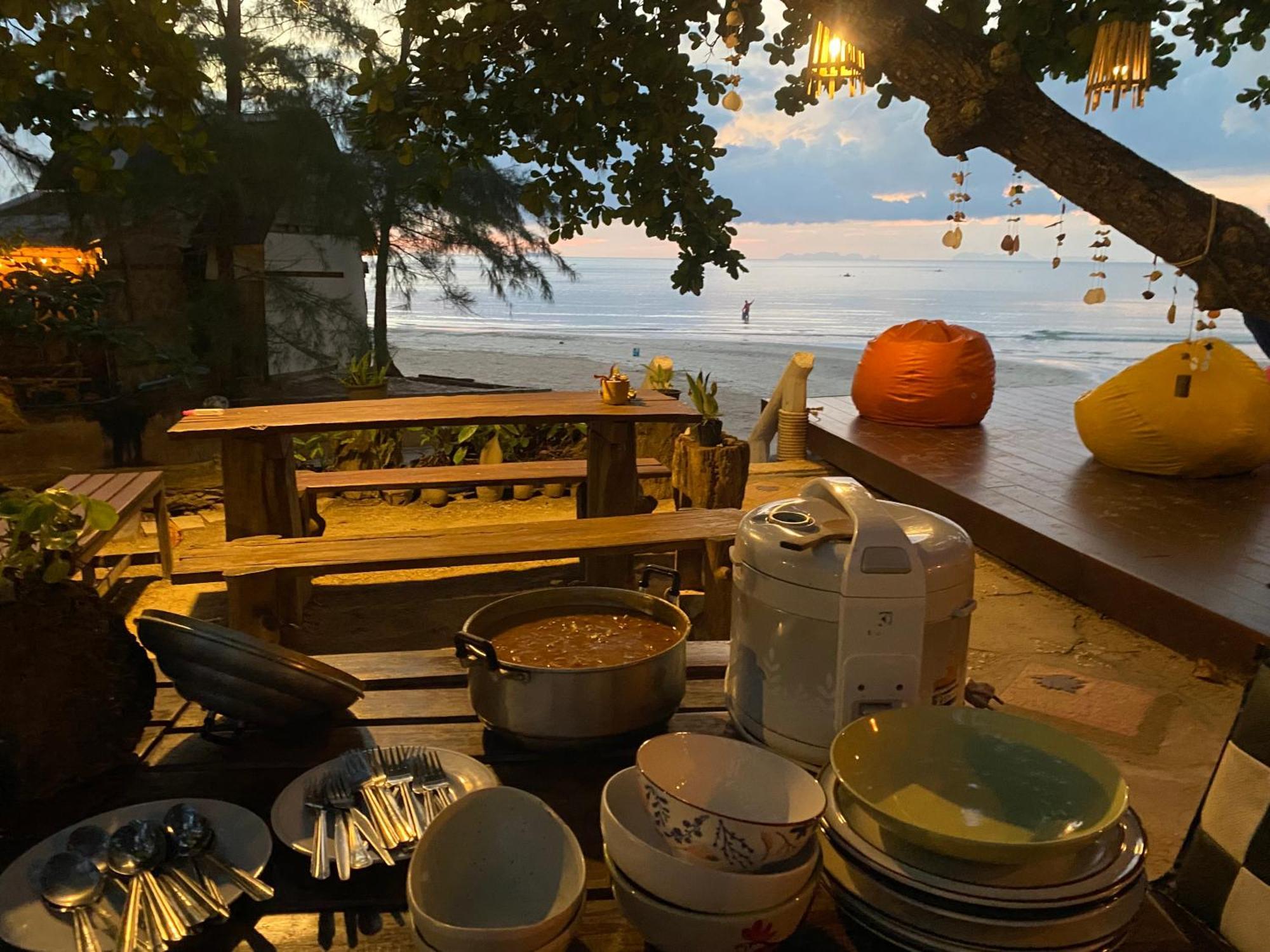 Coconut Lanta Resort @Klong Dow Beach Krabi town Eksteriør bilde